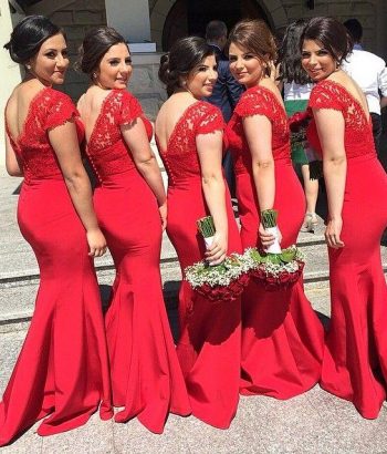 Sexy Red Lace V-Neck Mermaid Bridesmaid Dresses Sweep Train Prom Dresses with Buttons